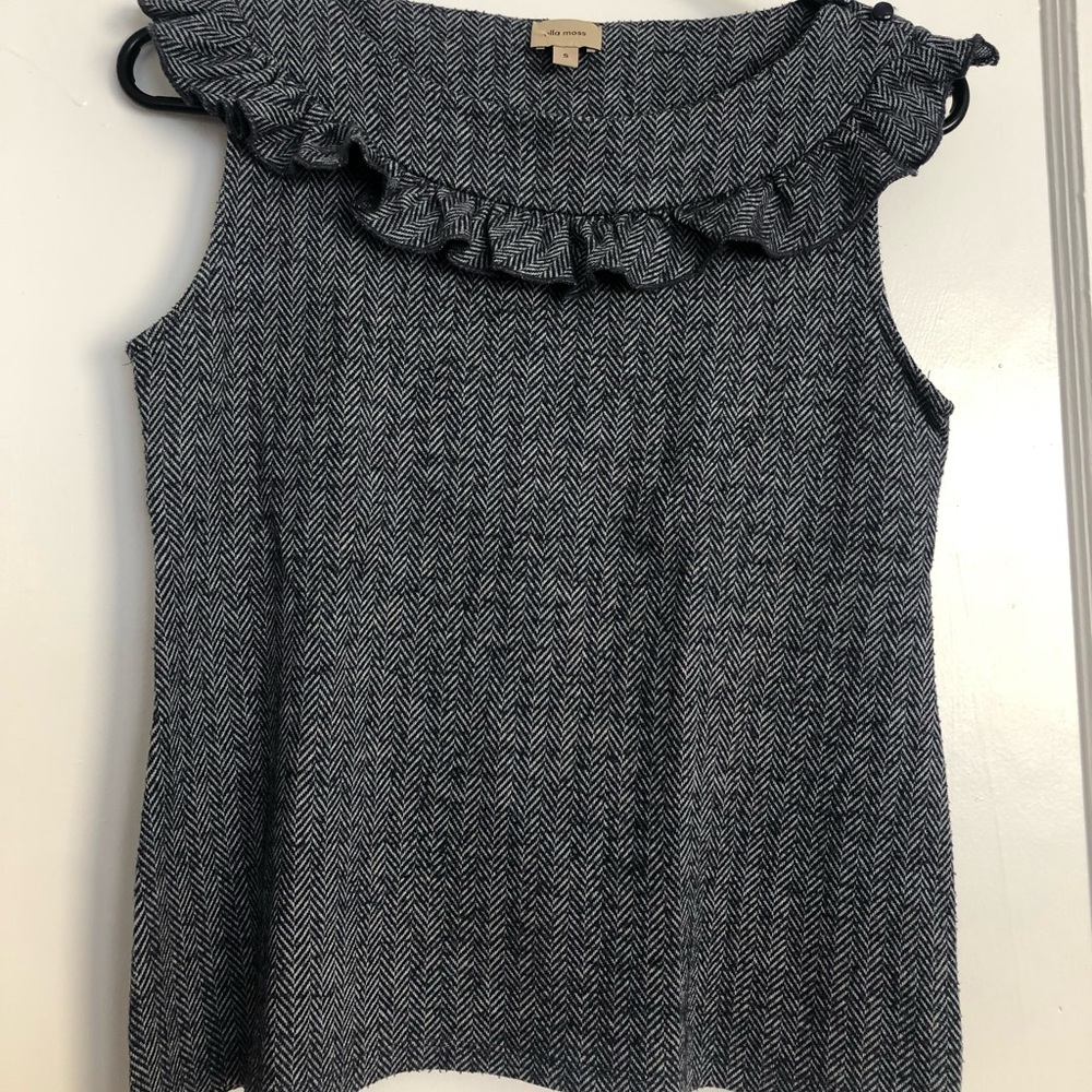 Sleeveless Grey Knit Blouse